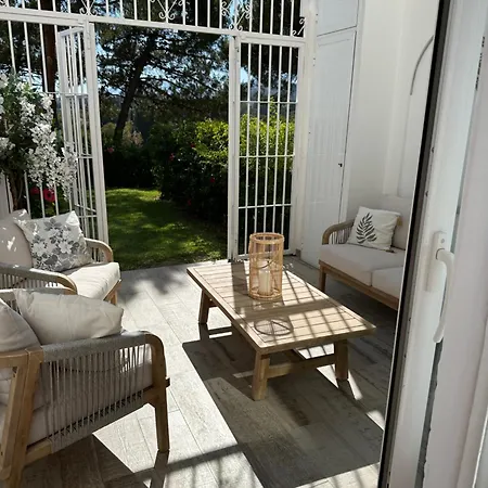 Marbella Golf Garden Apartment Benahavis